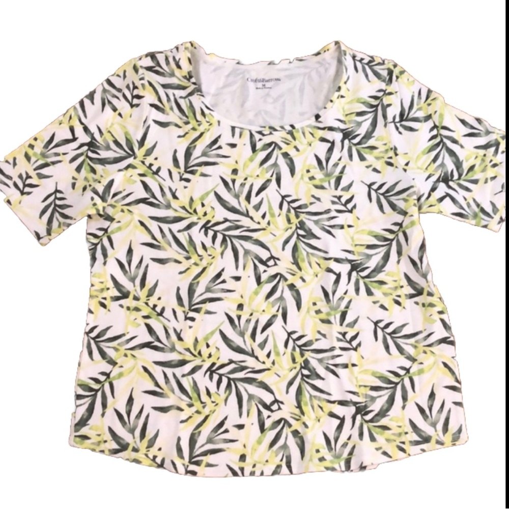 Croft & Barrow Women’s Green & White botanical  Leaf Print Short Sleeve Top  Med
